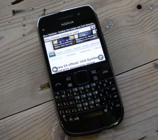 诺基亚发布新机E6\/X7 推出Symbian Anna系统