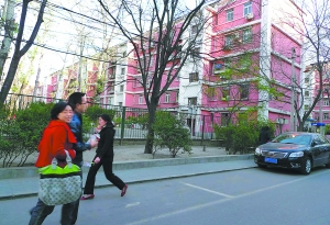 北京市停车位普查结果出炉 74万收费车位网上
