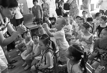 上海公办幼儿园托班大幅缩水 保3至6岁孩子入