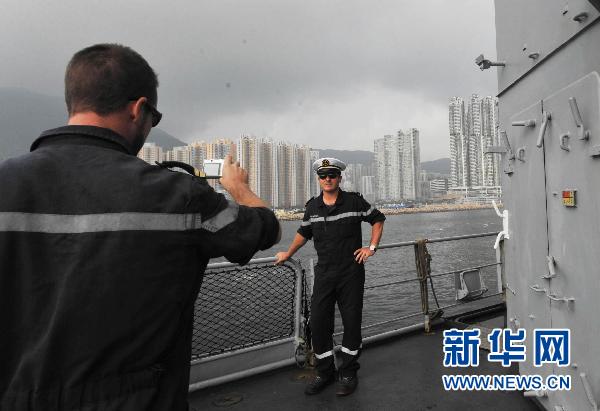 法国海军葡月号护卫舰访问香港(组图)