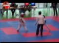视频-7岁跆拳道神童屡演爆头 腾空后踢腿KO对手