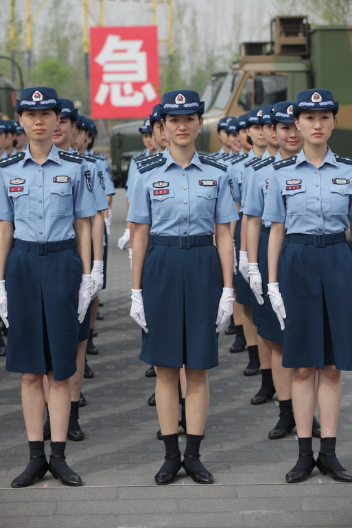 全军07式预备役军服换装仪式在北京举行(组图)