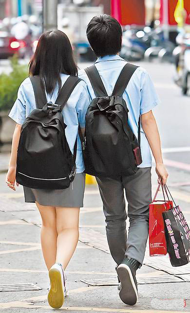 5初中生坦承8成怀孕性爱有性经历(图)初中生名学v初中的图片