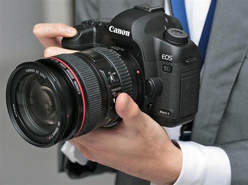 佳能(Canon) EOS 5D Mark II(单头套机24-105)