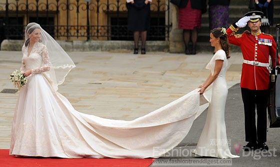 凯特王妃婚纱_英国王妃凯特的婚纱