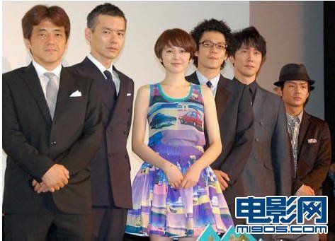 (左起)导演片山修,渡部笃郎,长泽正美,小栗旬,佐佐木藏之介,石田卓也