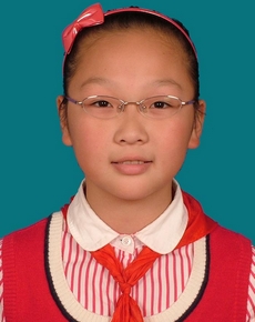 陈佳钰，女，2000年4月出生，宁波市江北区实验小学504中队