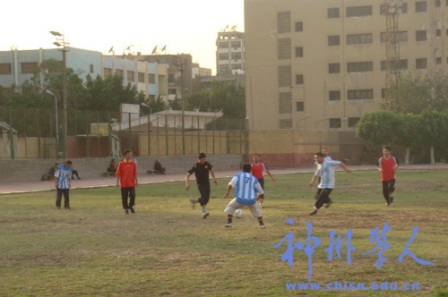 埃及中国学联举行旅埃维吾尔族留学生足球友谊