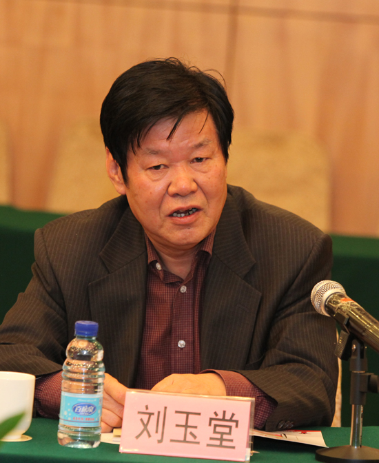 山东省网络文化办公室主任刘致福出席《手机语文》杂志首发式.