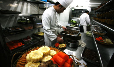 武汉工资集体协商成功 餐饮行业45万人员受益