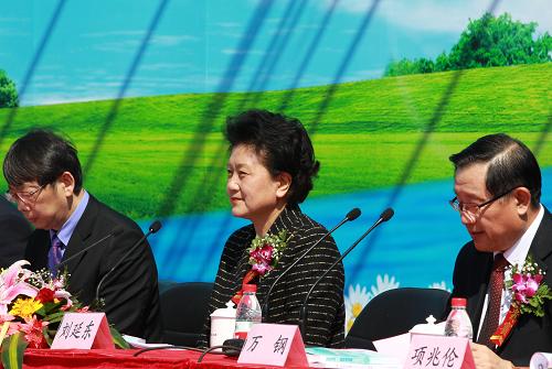 刘延东出席2011年科技活动周开幕式并讲话(图