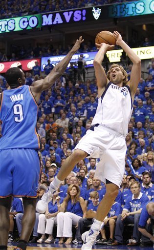 诺维茨基后仰跳投北京时间2011年5月20日,nba季后赛继续进行.