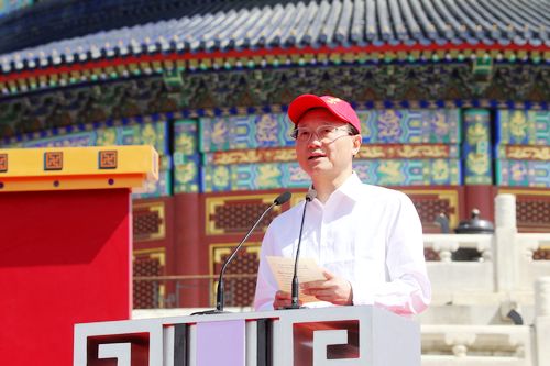 邵琪伟在2011年中国旅游日主题活动(北京)启