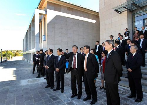 吴邦国出席中国驻纳米比亚大使馆新馆落成典礼(组图)