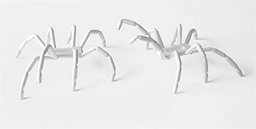 这个蜘蛛样子的支架一共有八条腿,每条腿都有3个关节,正是因为这些
