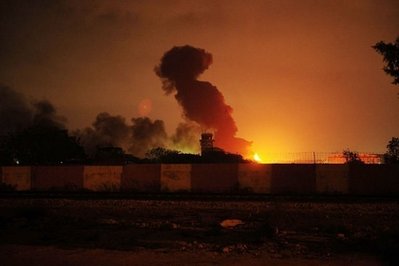 巴基斯坦位于南部港口城市卡拉奇的迈赫兰海军航空兵基地22日深夜遭袭。