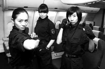 上海:女子防身学学擒拿格斗