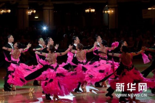 精彩纷呈:中国专业拉丁舞舞者亮相黑池舞蹈节