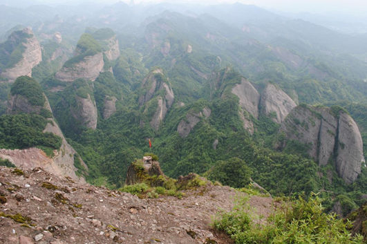山八角寨丹霞群峰