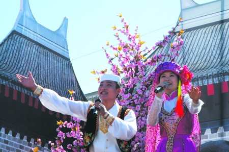 2010年7月26日,甘肃东乡族自治县举行60周年县庆典礼.
