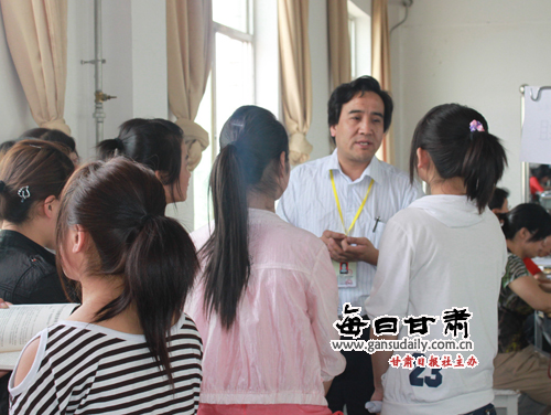 庆阳市卫校举行国家职业资格保健按摩师资格考