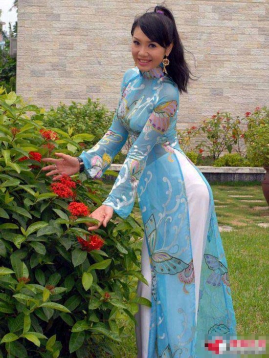 越南国宝级美女(组图)