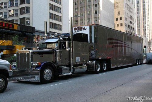 擎天柱:Peterbilt 379 Peterbilt 379型拖板卡车