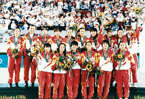 1996年  女子足球于1996年被纳入奥运会,中国女足奥运首秀获得银牌