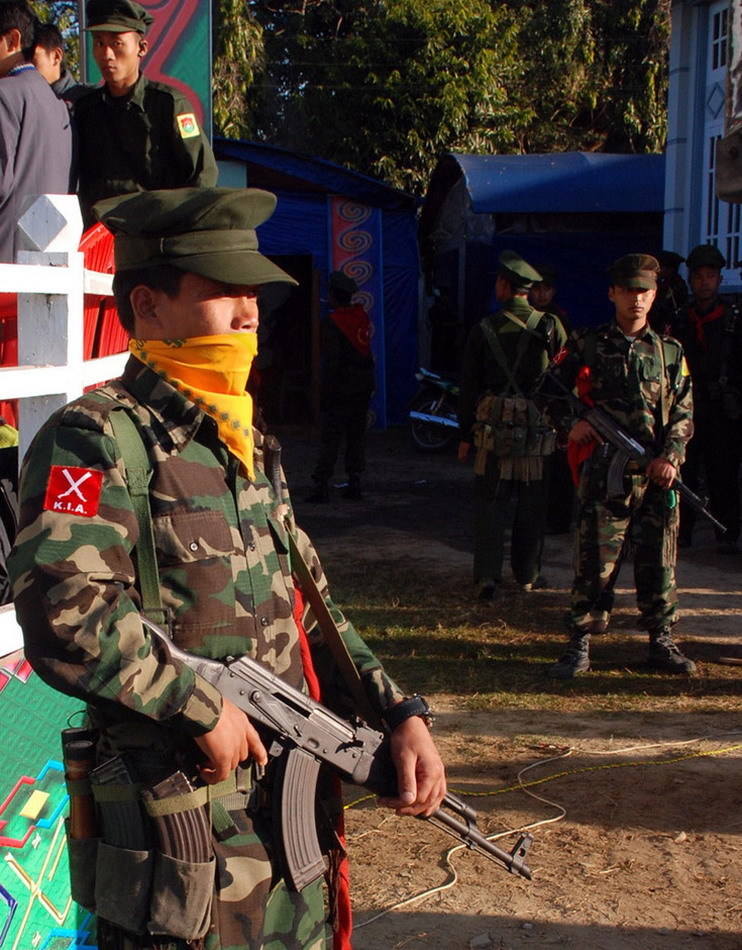缅甸队与克钦在中缅交火