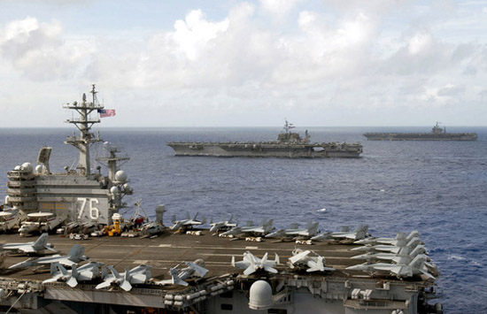 资料图：美军与菲律宾联合演习中出动数艘航母。