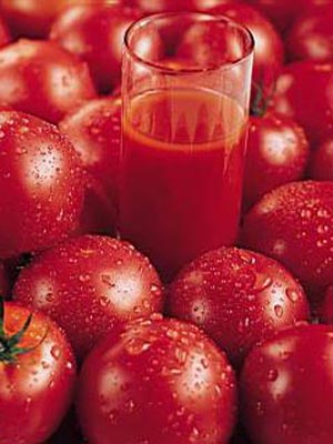 每天1杯西红柿汁 夏季防治雀斑(组图)
