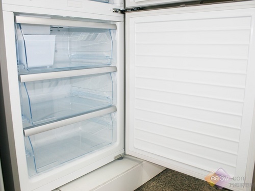 松下变频保鲜冰箱 2011开年直降1000元