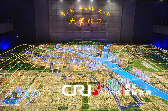 临沂市规划展览馆内的水上廊道立体模型展示美丽"大水城"全貌