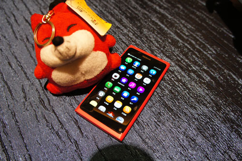 诺基亚推MeeGo手机N9的三大原因