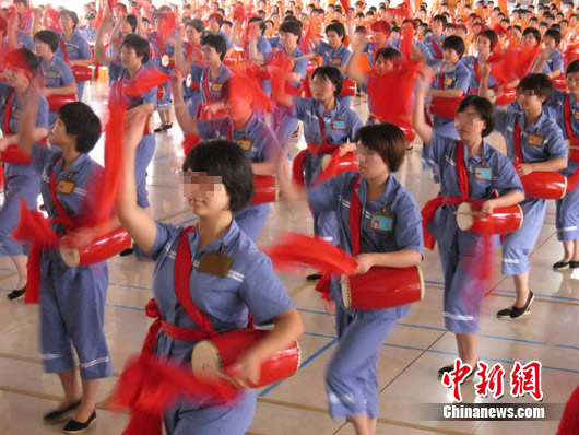 广西女子劳教戒毒所学员歌舞迎接国际禁毒日(