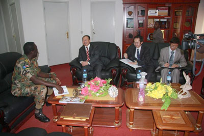 驻朱巴总领事李志国会见苏丹人民解放军总参谋