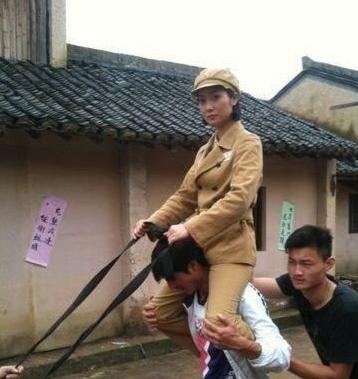 乐圈各种雷人黑痣女演员不敢骑马替身骑人(图搞笑图片的只有脸上图片
