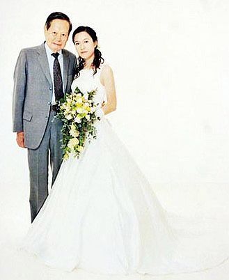 杨振宁和翁帆结婚协议_杨振宁翁帆结婚_翁帆怎么和杨振宁结婚