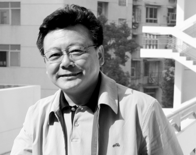 卢向荣: 歌唱是因为热爱(图)