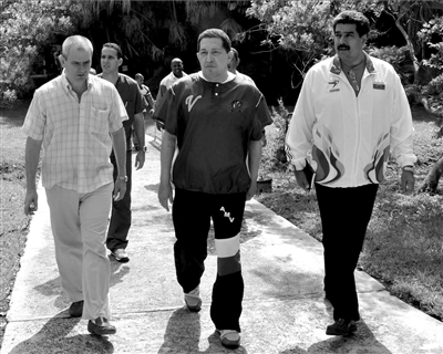 委内瑞拉总统查韦斯在古巴首都散步(图)