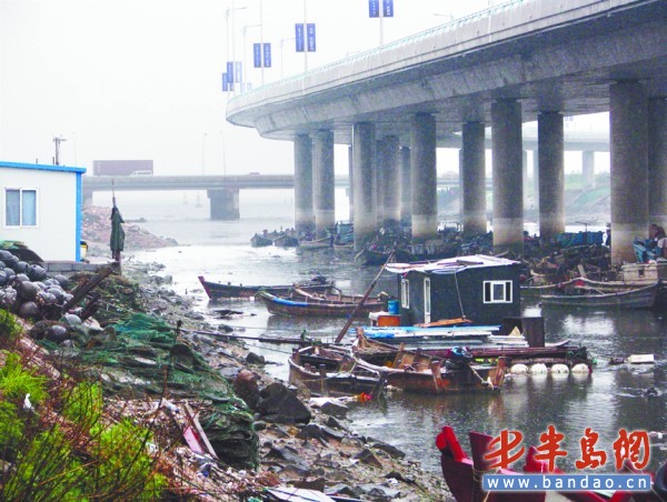 青岛经受住强降雨考验 市南10处道路雨中受损