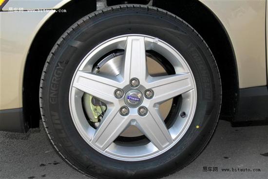 s40轮胎:米其林205/55r16和205/50r17两种规格