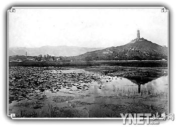 一百多年前的玉泉山与山脚下的荷塘湿地（德国摄影师查尔德）（6／6张）