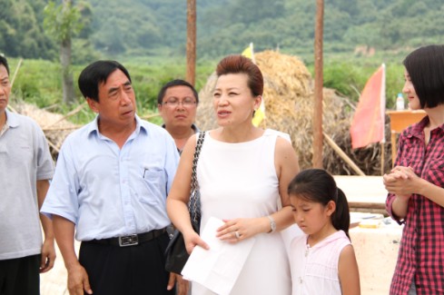 老村长董事长_老村长酒业董事长背景(2)