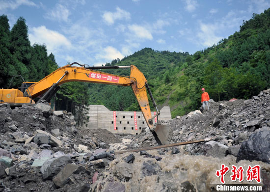 宜宾沙坪镇双石碑人口_◆镇政府组织填埋,设围挡防止再倾倒   随(3)