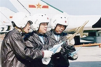 历数中国空军军服变迁(组图)