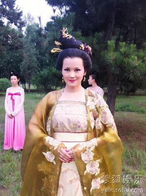 《凰图腾》即将杀青 孟霞出演反角压力大