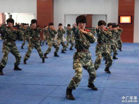 中国国际文化传播中心慰问武警特警学院官兵(