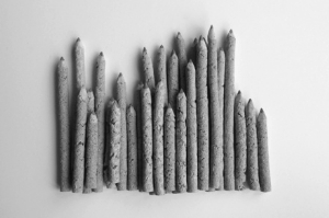 用艺术学校各种废料制成的铅笔