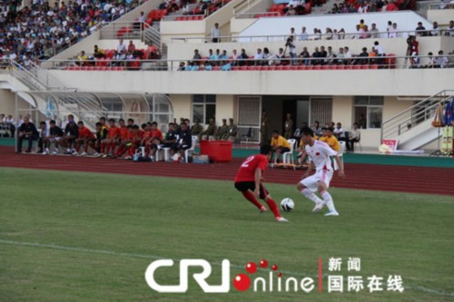 中国国家足球队客场6:1 战胜老挝国家队(组图)